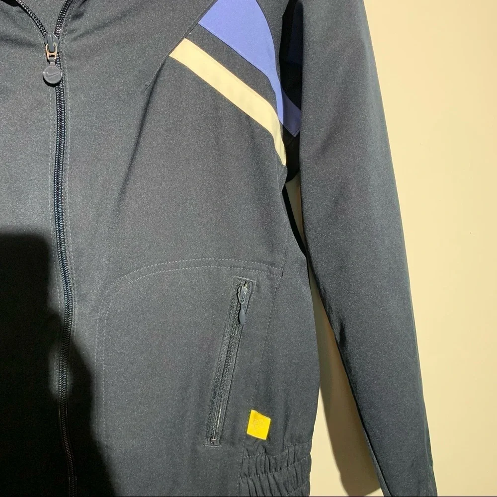 Women’s Nike blue athletic track jacket size medium M